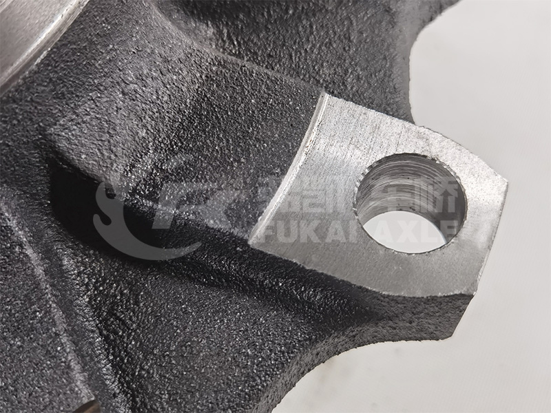 Moyeu de roue arrière pour pièces de rechange de camion FAW Jiefang J6p 3104011-61B