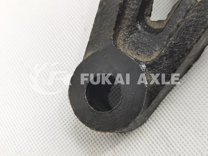 Support avant en acier pour pièces de rechange de camion FAW Jiefang 2932443-68V 