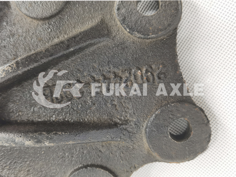 Support de ressort avant pour pièces de camion FAW Jiefang 2902444-392B