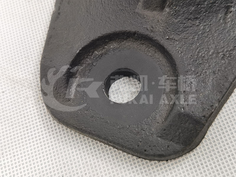 Support moteur pour pièces de rechange de camion Foton Auman 1325110102002/1325110102003