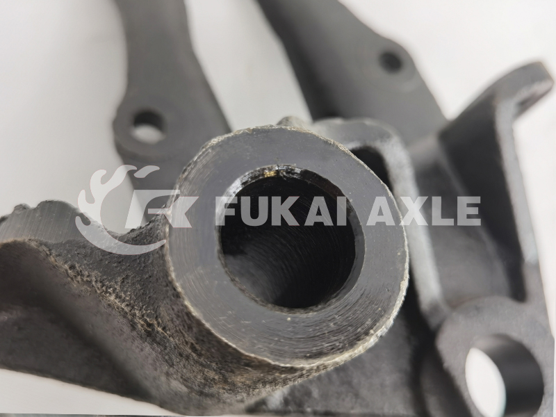 Support avant à ressort avant pour pièces de camion FAW Jiefang 2902442-19W